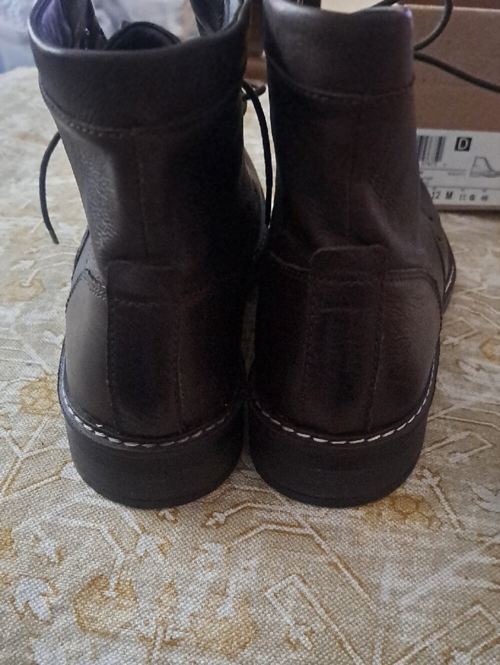 Clarks Men’s Brown Leather Chukka Lace-Up Boots/with Belt. - Picture 3 of 8